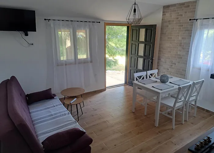 Robinson House Soline تيسنو